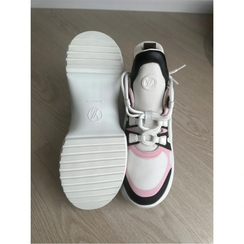 💯NWOT LV Archlight sneakers popular color-way! Perfect for Spring/Summer 🌷😎 - Picture 3 of 5